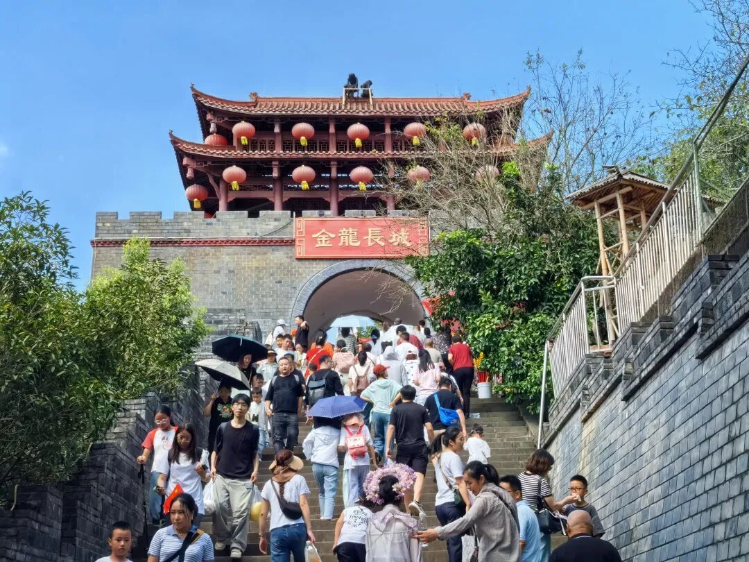 省Z6尊龙凯时集团辅导带队发展国庆、中秋“双节”安全查抄并探望慰问一线干部职工