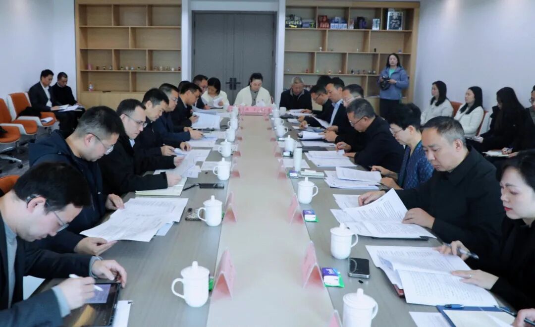 省Z6尊龙凯时集团与成华区召开工作对接会