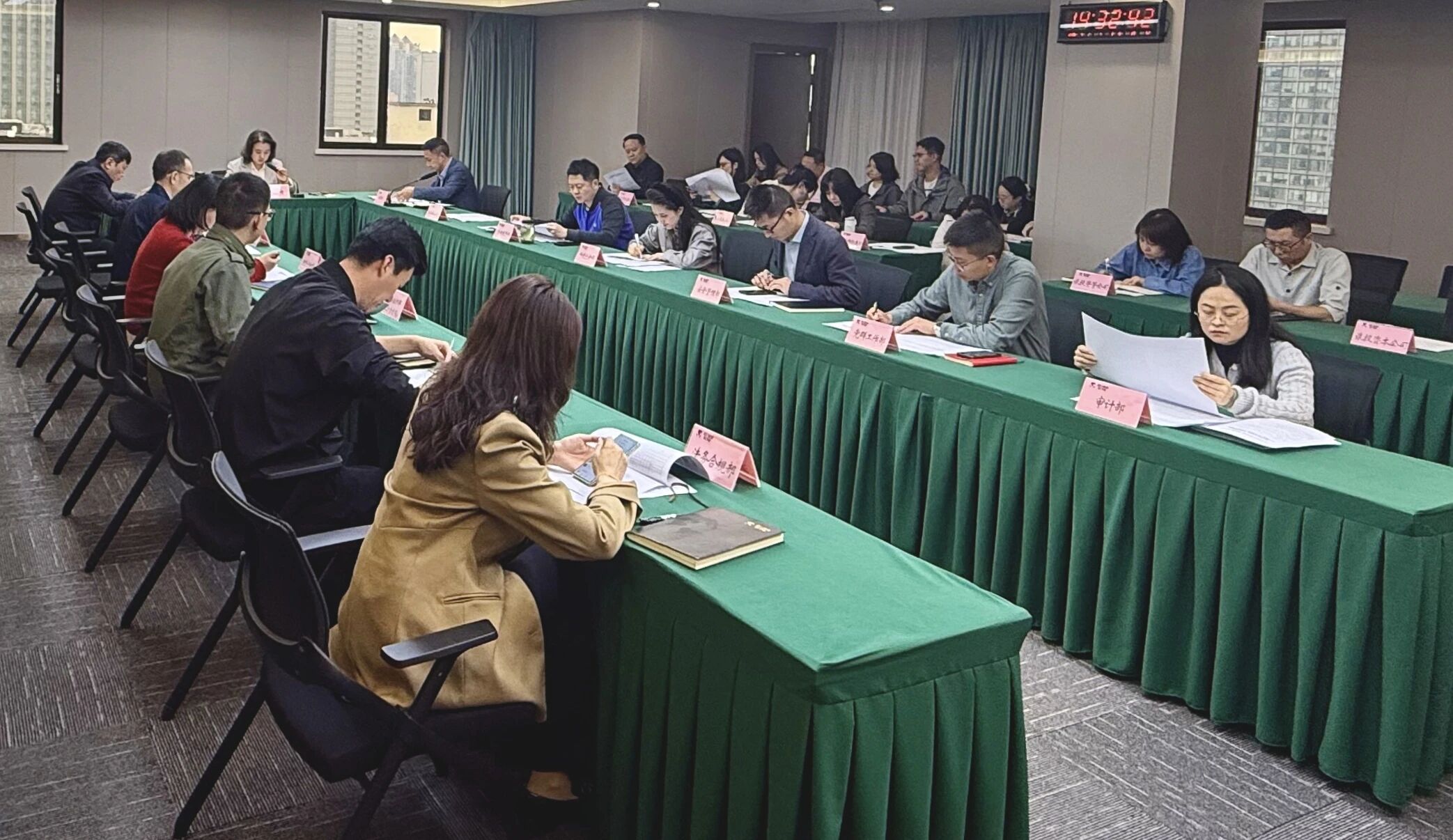 85986646-190b-4f60-b8ed-10a00e00c7a1 省Z6尊龙凯时集团召开鼎新深入提升行动沉点工作整体评估工作会议